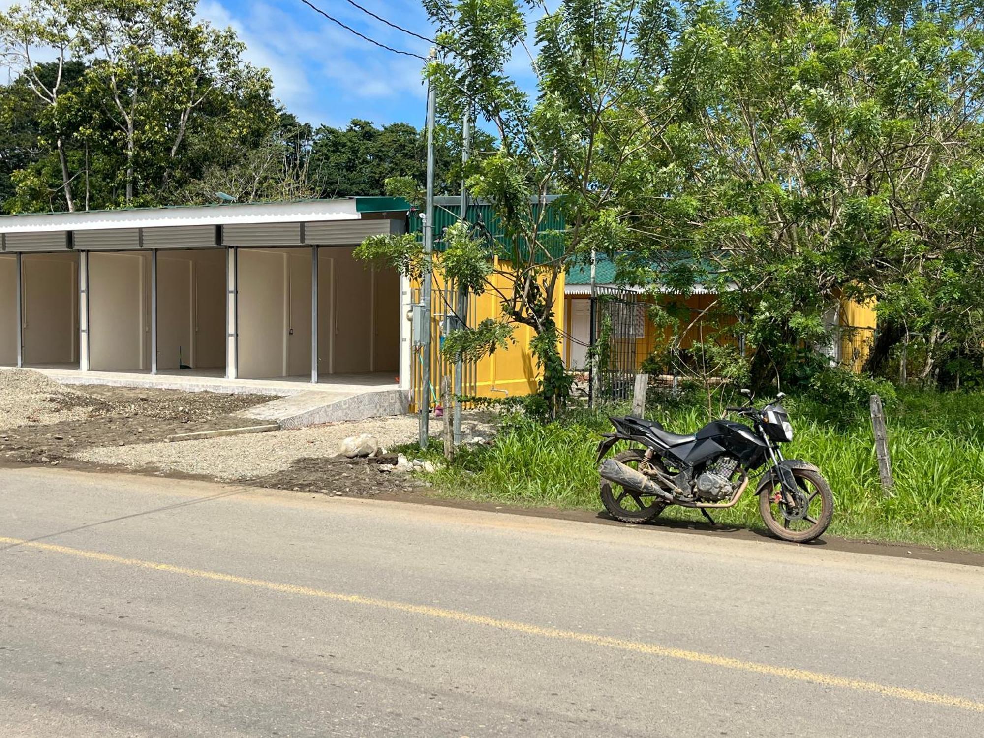Apartamentos Sol Cahuita Exteriör bild